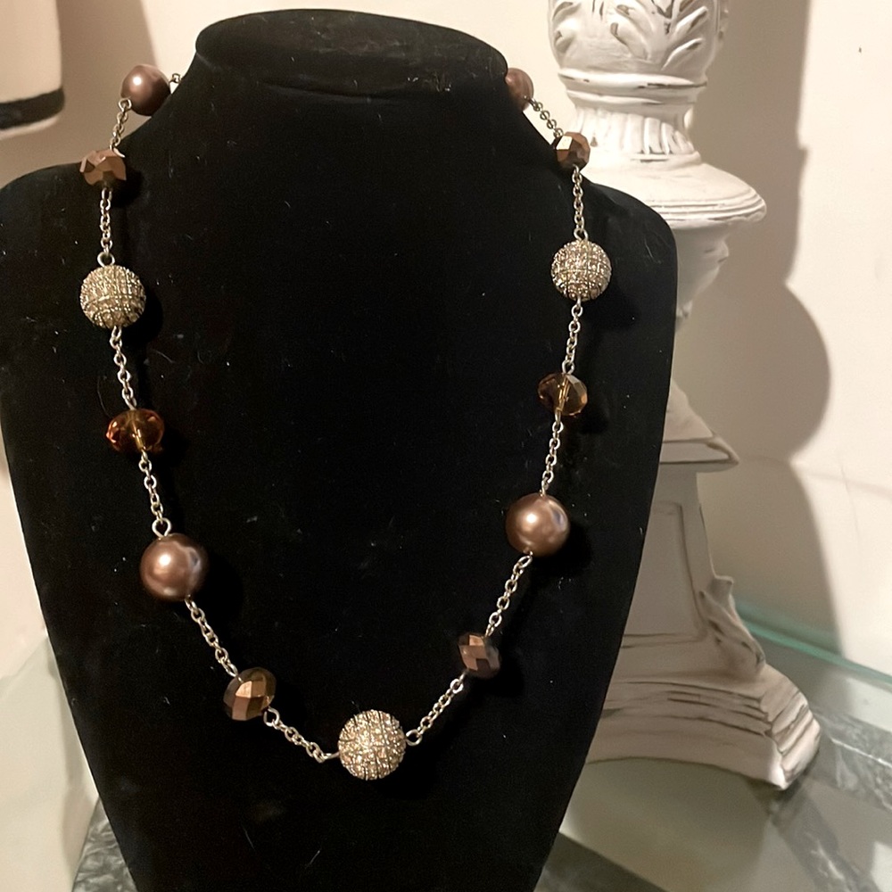 CEZANNE ELEGANT NECKLACE.